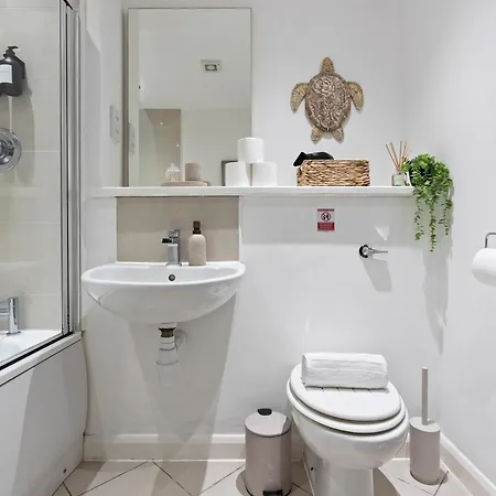 The Paragon Suite, Sleeps 3, Centre, By Broad Street, New Street Station, Bullring And Grand Apartament Birmingham