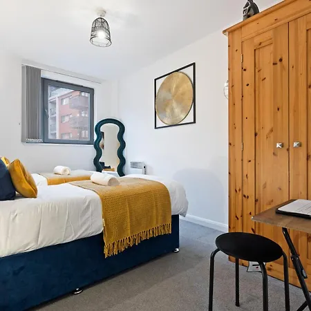 The Paragon Suite, Sleeps 3, Centre, By Broad Street, New Street Station, Bullring And Grand *